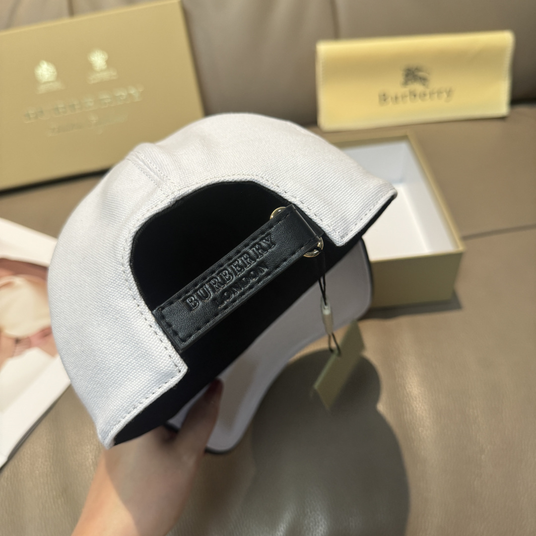 配盒子布袋，Burberry（巴宝莉）最新款原单棒球帽，1:1开模订制，猛虎胶印！原版帆布面料+头层牛皮