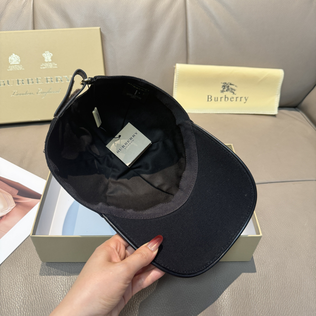 配盒子布袋，Burberry（巴宝莉）最新款原单棒球帽，1:1开模订制，猛虎胶印！原版帆布面料+头层牛皮