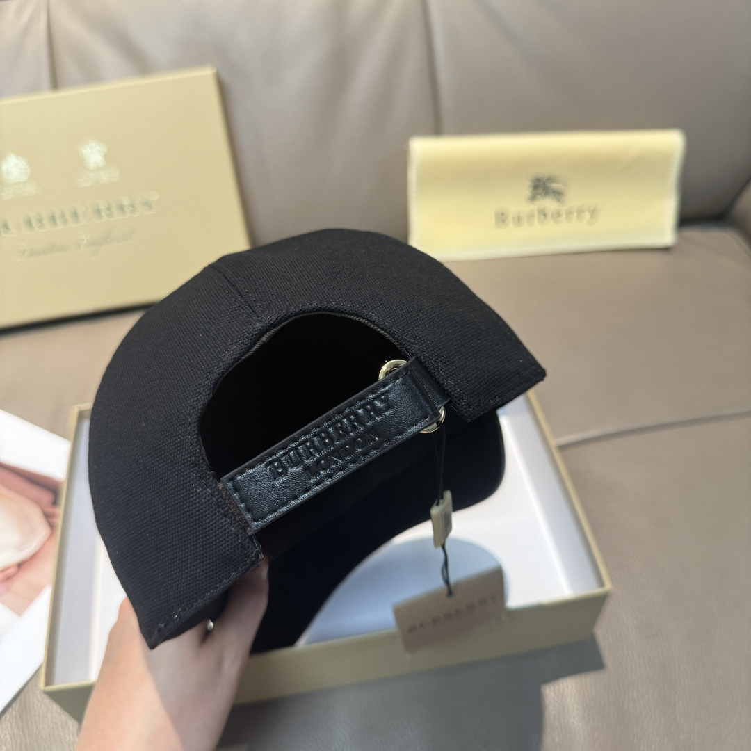 配盒子布袋，Burberry（巴宝莉）最新款原单棒球帽，1:1开模订制，猛虎胶印！原版帆布面料+头层牛皮