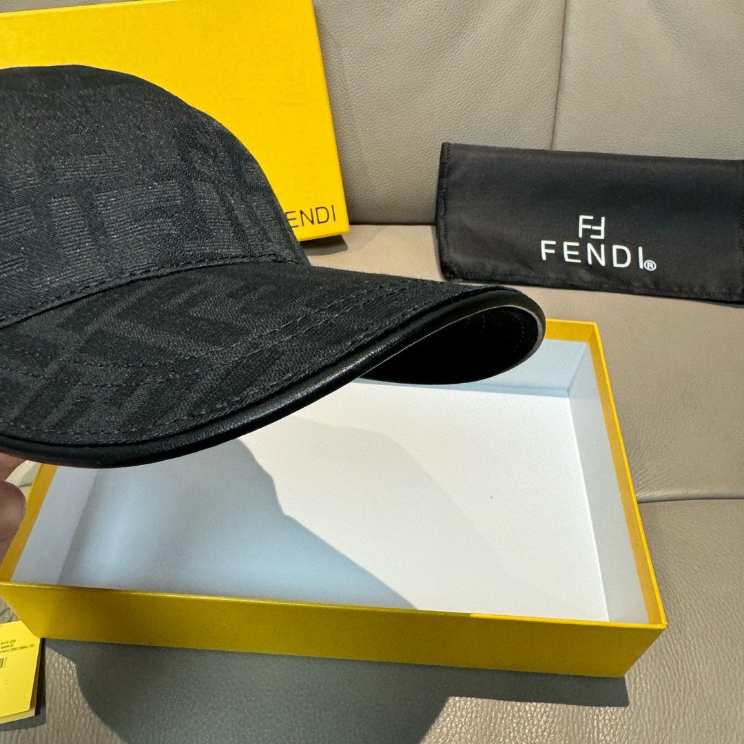 配盒子布袋，Fendi（芬迪）新款原单棒球帽， 双F提花，专柜热卖款，复古双F提花口碑极佳，1:1开模订