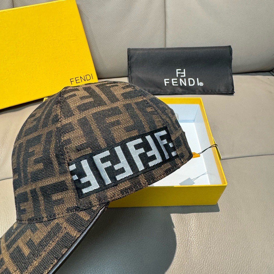 配盒子布袋，Fendi（芬迪）新款原单棒球帽， 双F提花，专柜热卖款，复古双F提花口碑极佳，1:1开模订