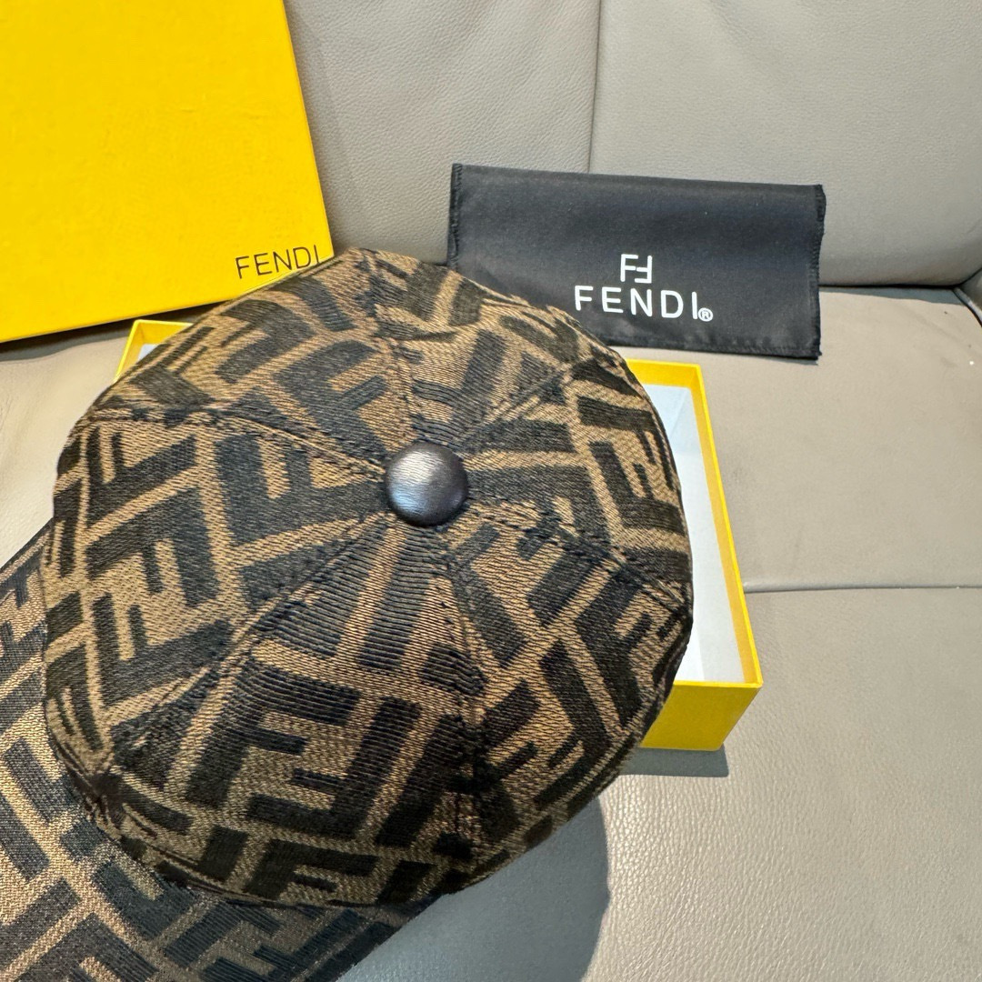 配盒子布袋，Fendi（芬迪）新款原单棒球帽， 双F提花，专柜热卖款，复古双F提花口碑极佳，1:1开模订