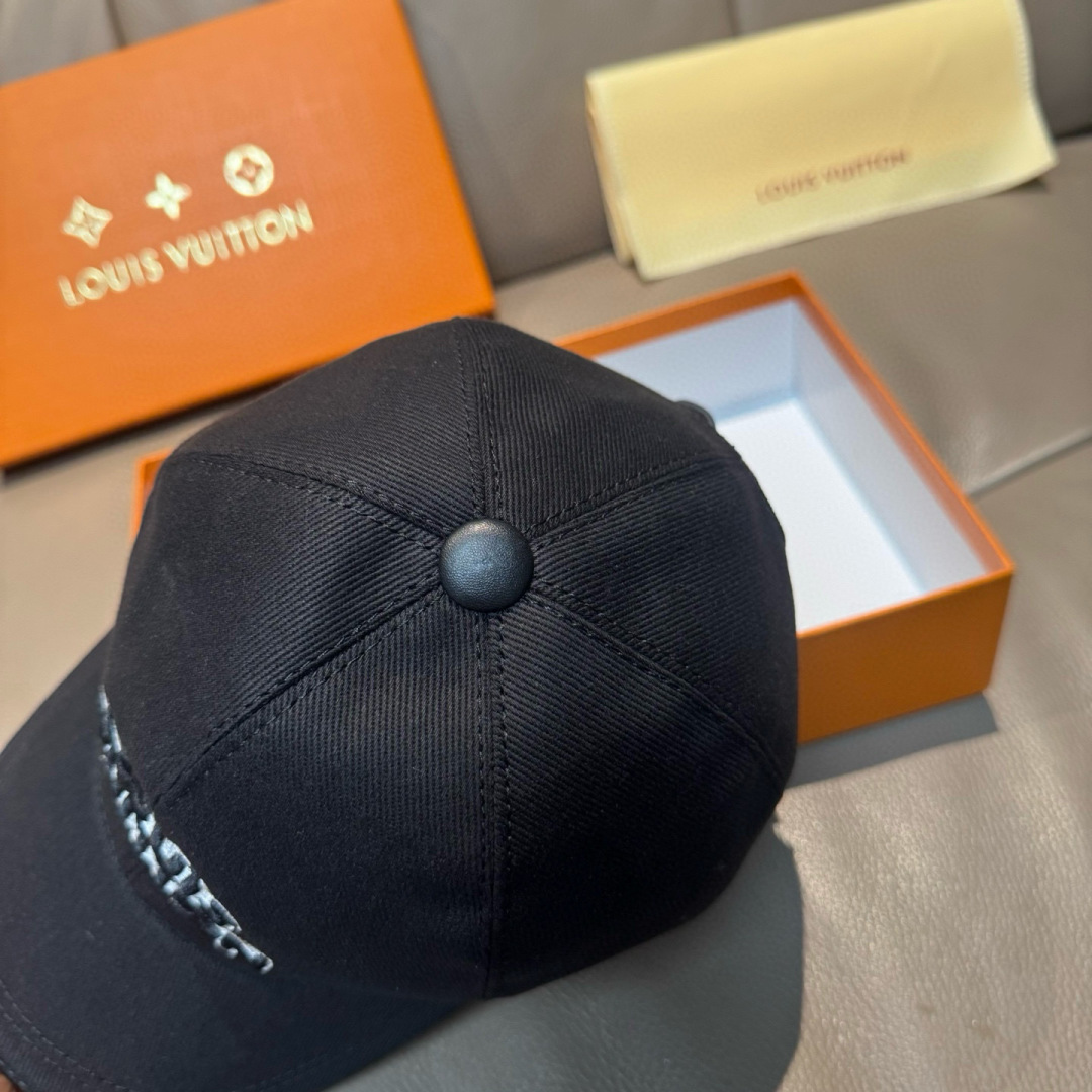 配盒子布袋，LV(路易威登)新款原单棒球帽，LV刺绣，专柜1:1开模订制，原版帆布面料+头层牛皮，精细刺