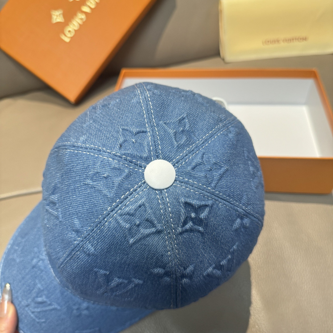 配盒子布袋，LV(路易威登)新款原单棒球帽，大logo压花，1:1开模订制，原版牛仔布料，做工细致完美，