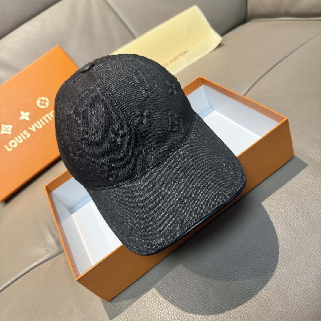 配盒子布袋，LV(路易威登)新款原单棒球帽，大logo压花，1:1开模订制，原版牛仔布料，做工细致完美，