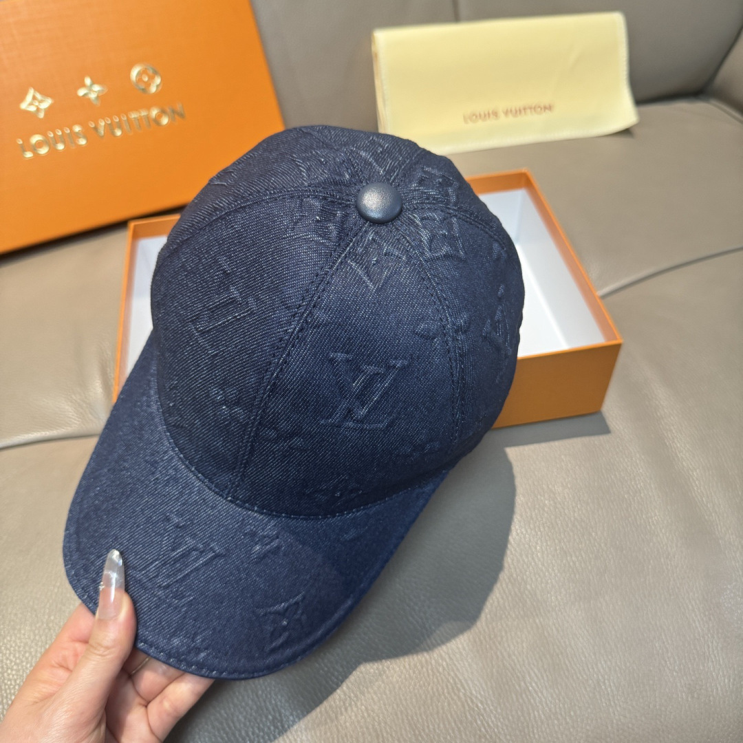 配盒子布袋，LV(路易威登)新款原单棒球帽，大logo压花，1:1开模订制，原版牛仔布料，做工细致完美，