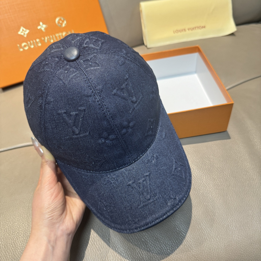 配盒子布袋，LV(路易威登)新款原单棒球帽，大logo压花，1:1开模订制，原版牛仔布料，做工细致完美，