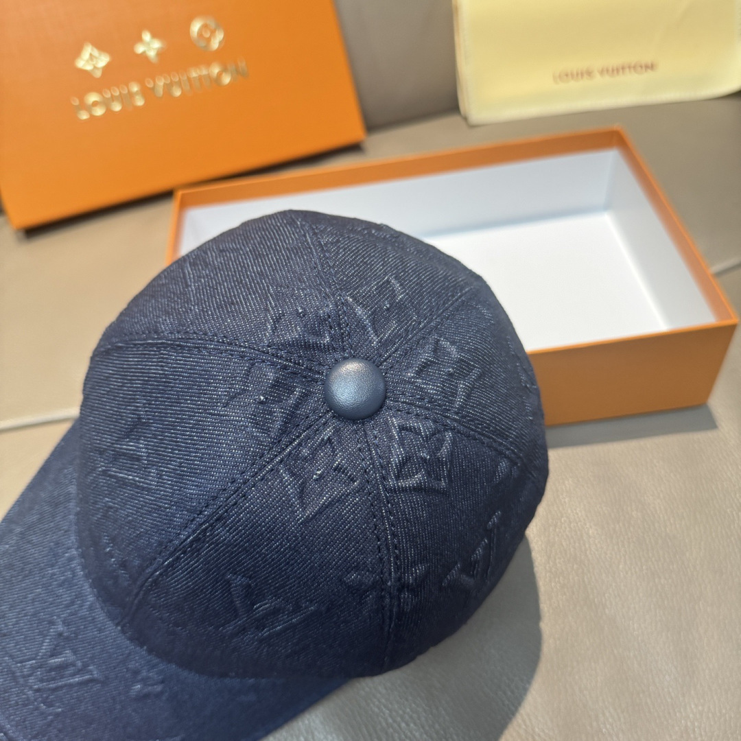 配盒子布袋，LV(路易威登)新款原单棒球帽，大logo压花，1:1开模订制，原版牛仔布料，做工细致完美，