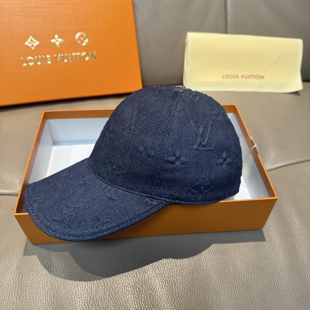 配盒子布袋，LV(路易威登)新款原单棒球帽，大logo压花，1:1开模订制，原版牛仔布料，做工细致完美，