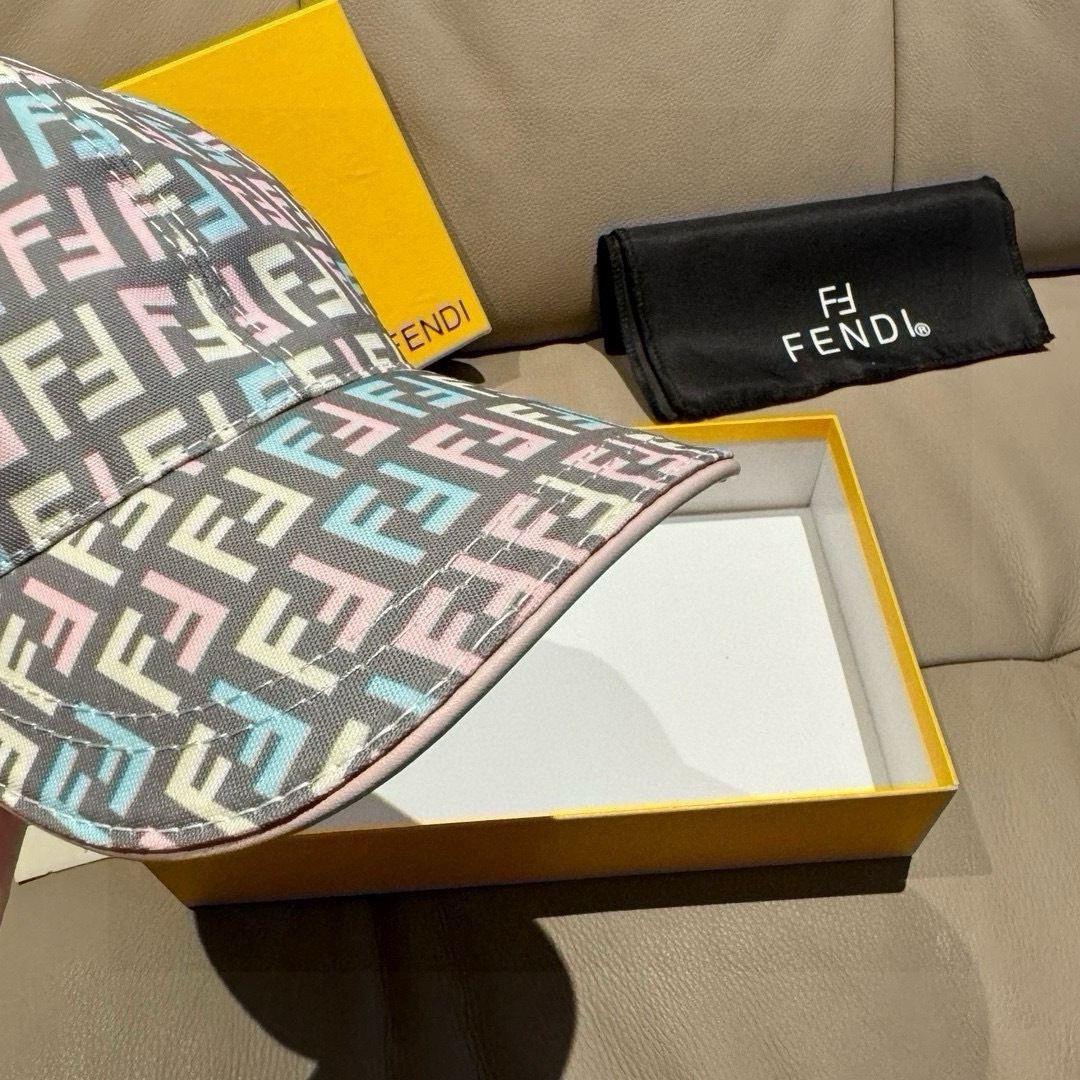 新款出货配盒子布袋，Fendi（芬迪）新款原单棒球帽， 双F提花，专柜常年热卖款，口碑极佳，1:1开模订