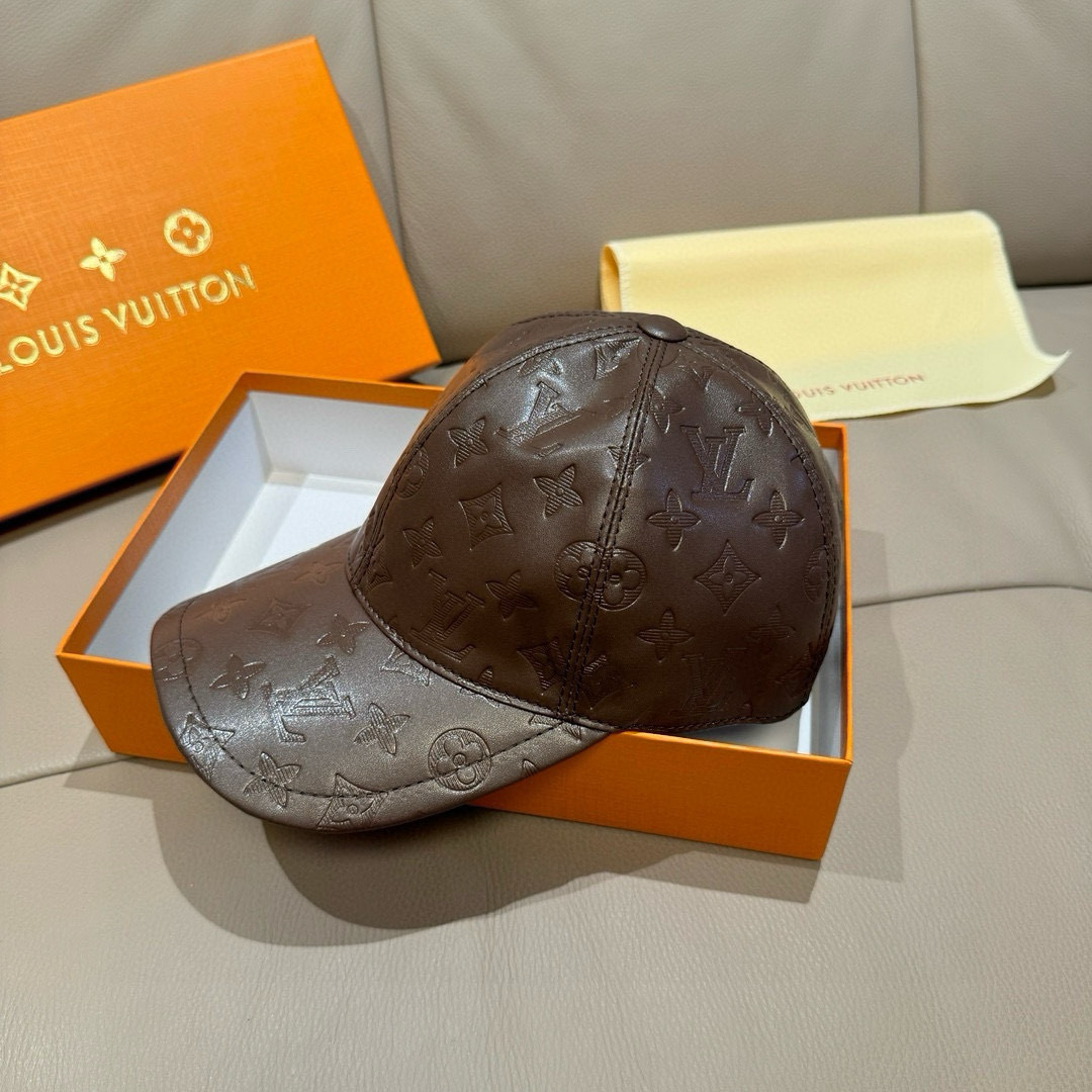 新款出货！配盒子布袋，LV路易威登新款原单棒球帽， 真皮印花，专柜1:1开模订制，精准对花。原版头层牛皮