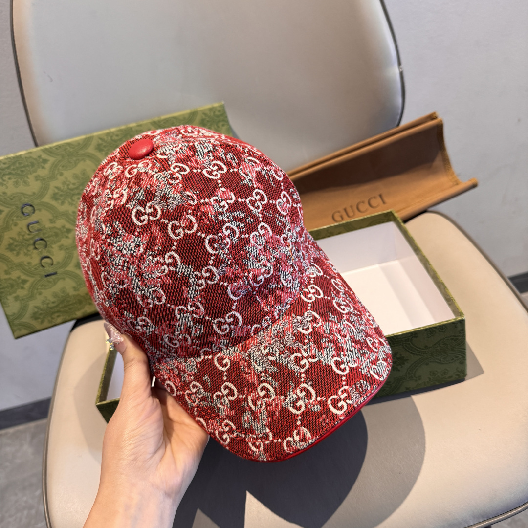 配盒子布袋，Gucci(古奇)经典原单棒球帽，双G牛仔提花，复古设计，专柜1:1开模订制！原版牛仔布料+