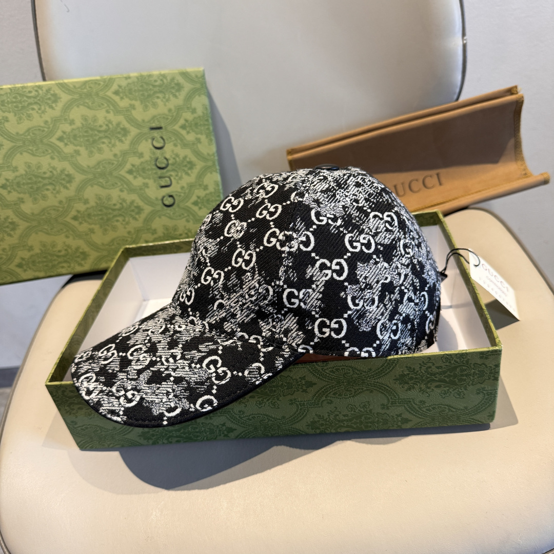 配盒子布袋，Gucci(古奇)经典原单棒球帽，双G牛仔提花，复古设计，专柜1:1开模订制！原版牛仔布料+