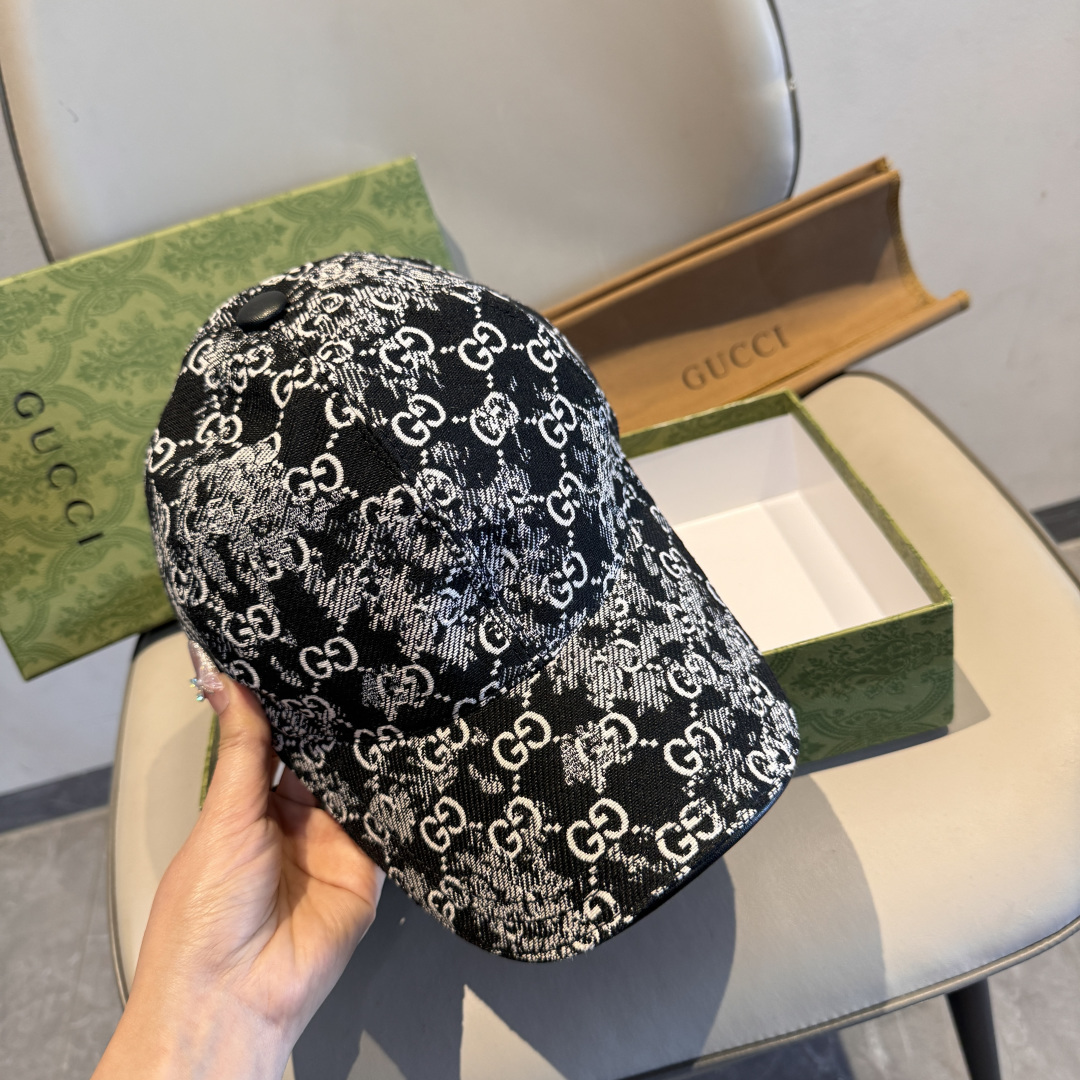 配盒子布袋，Gucci(古奇)经典原单棒球帽，双G牛仔提花，复古设计，专柜1:1开模订制！原版牛仔布料+