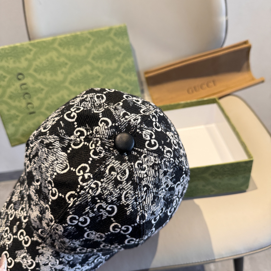 配盒子布袋，Gucci(古奇)经典原单棒球帽，双G牛仔提花，复古设计，专柜1:1开模订制！原版牛仔布料+