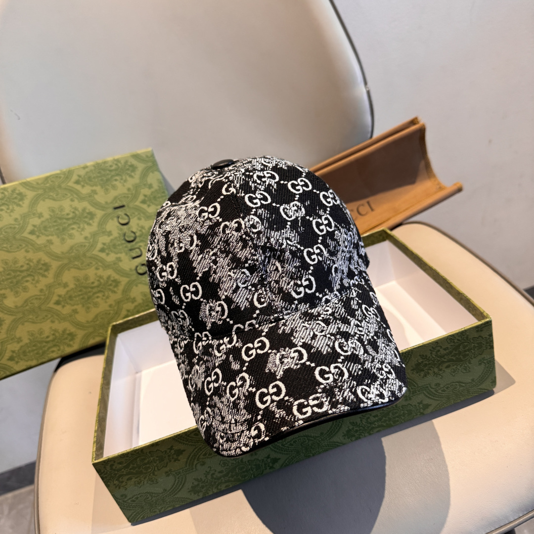 配盒子布袋，Gucci(古奇)经典原单棒球帽，双G牛仔提花，复古设计，专柜1:1开模订制！原版牛仔布料+