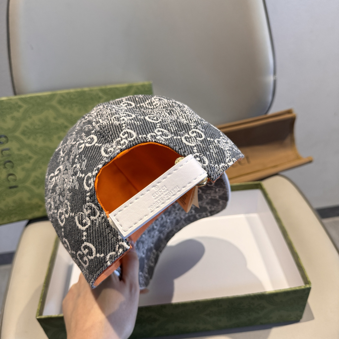 配盒子布袋，Gucci(古奇)经典原单棒球帽，双G牛仔提花，复古设计，专柜1:1开模订制！原版牛仔布料+