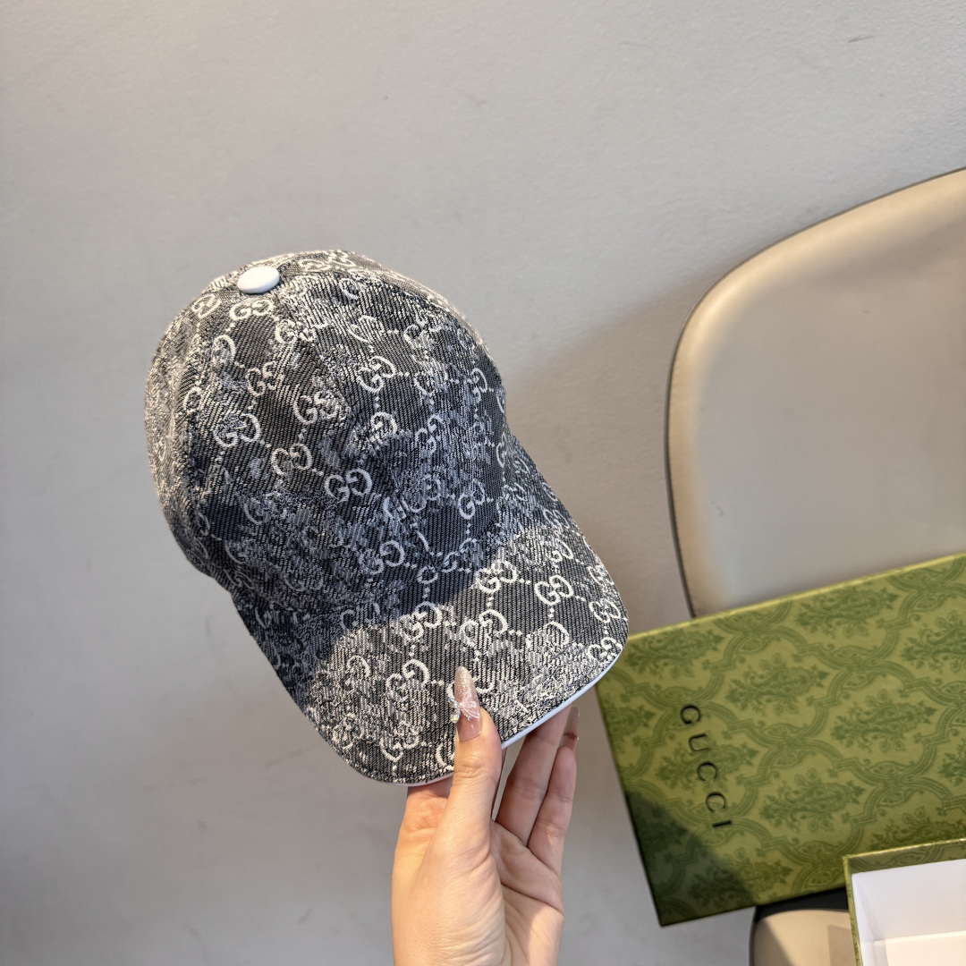 配盒子布袋，Gucci(古奇)经典原单棒球帽，双G牛仔提花，复古设计，专柜1:1开模订制！原版牛仔布料+