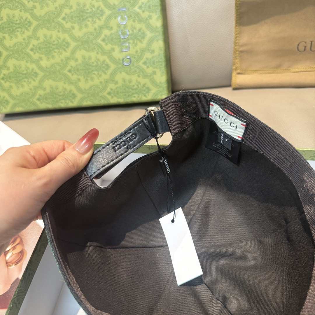 配盒子布袋，Gucci(古奇)春夏新款原单棒球帽， 双G织带，1:1开模订制，原版帆布料+头层牛皮，代购