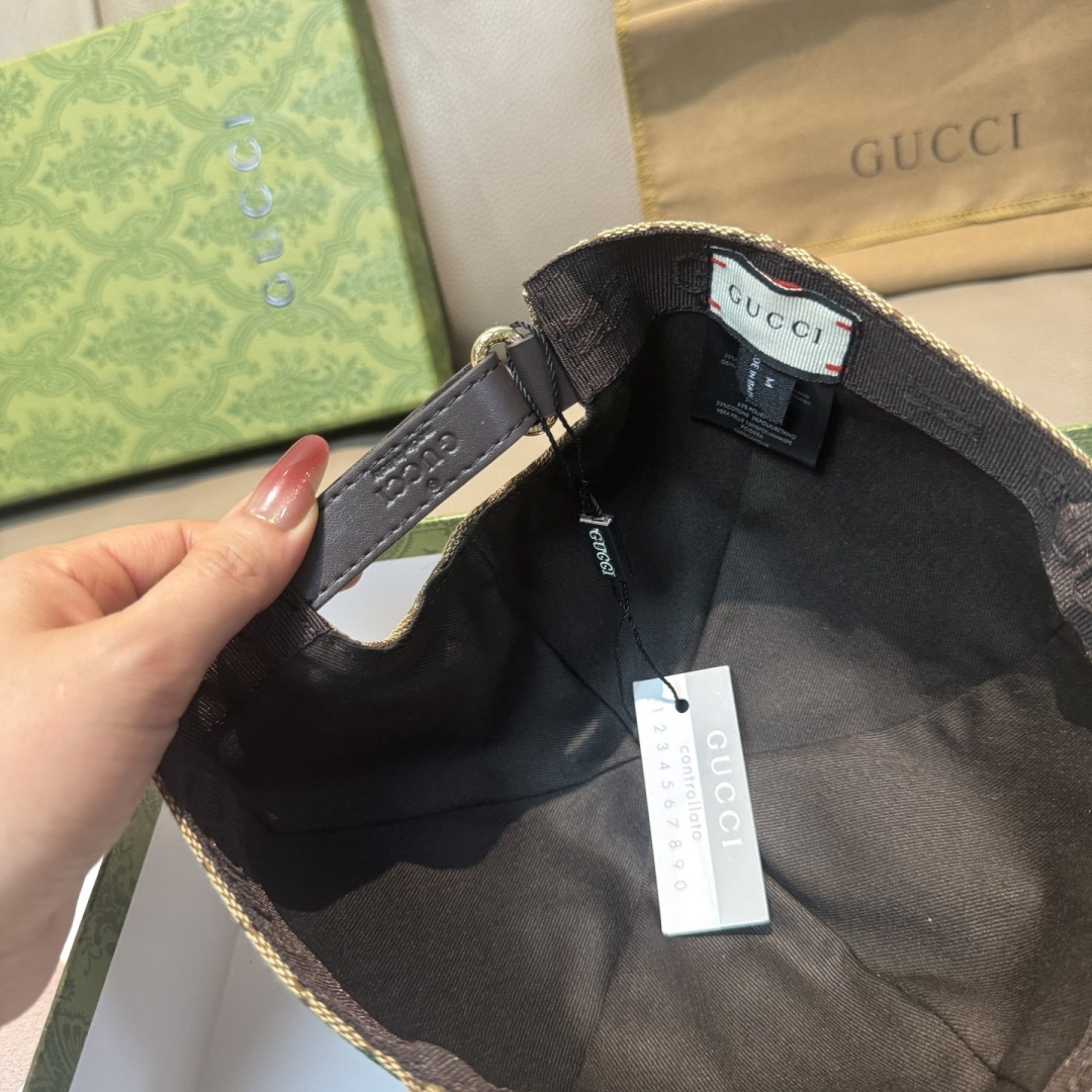 配盒子布袋，Gucci(古奇)春夏新款原单棒球帽， 双G织带，1:1开模订制，原版帆布料+头层牛皮，代购