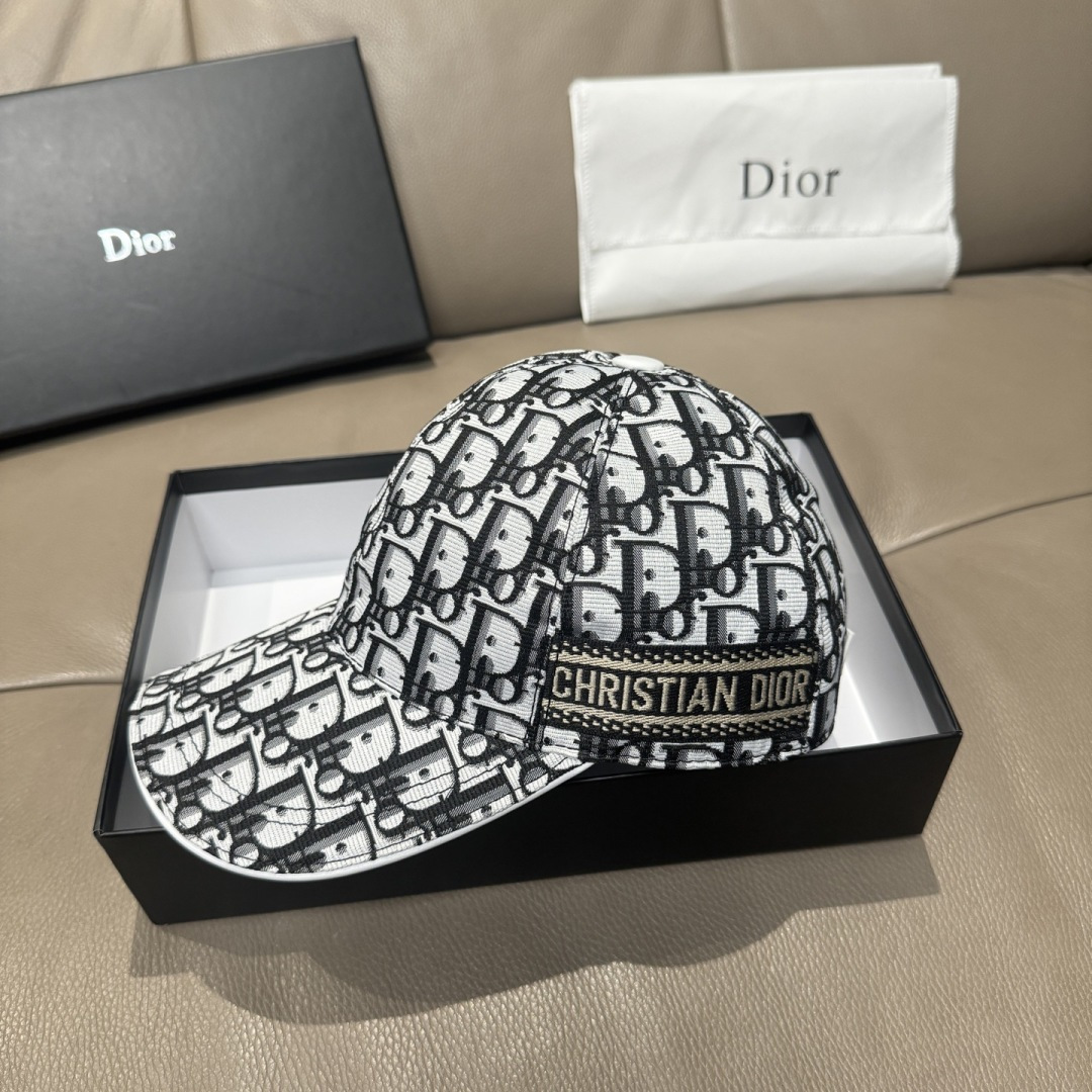 配盒子布袋，Dior(迪奥)新款原单棒球帽， Dior老花，复古韵味十足，专柜断货热门，1:1开模订制，