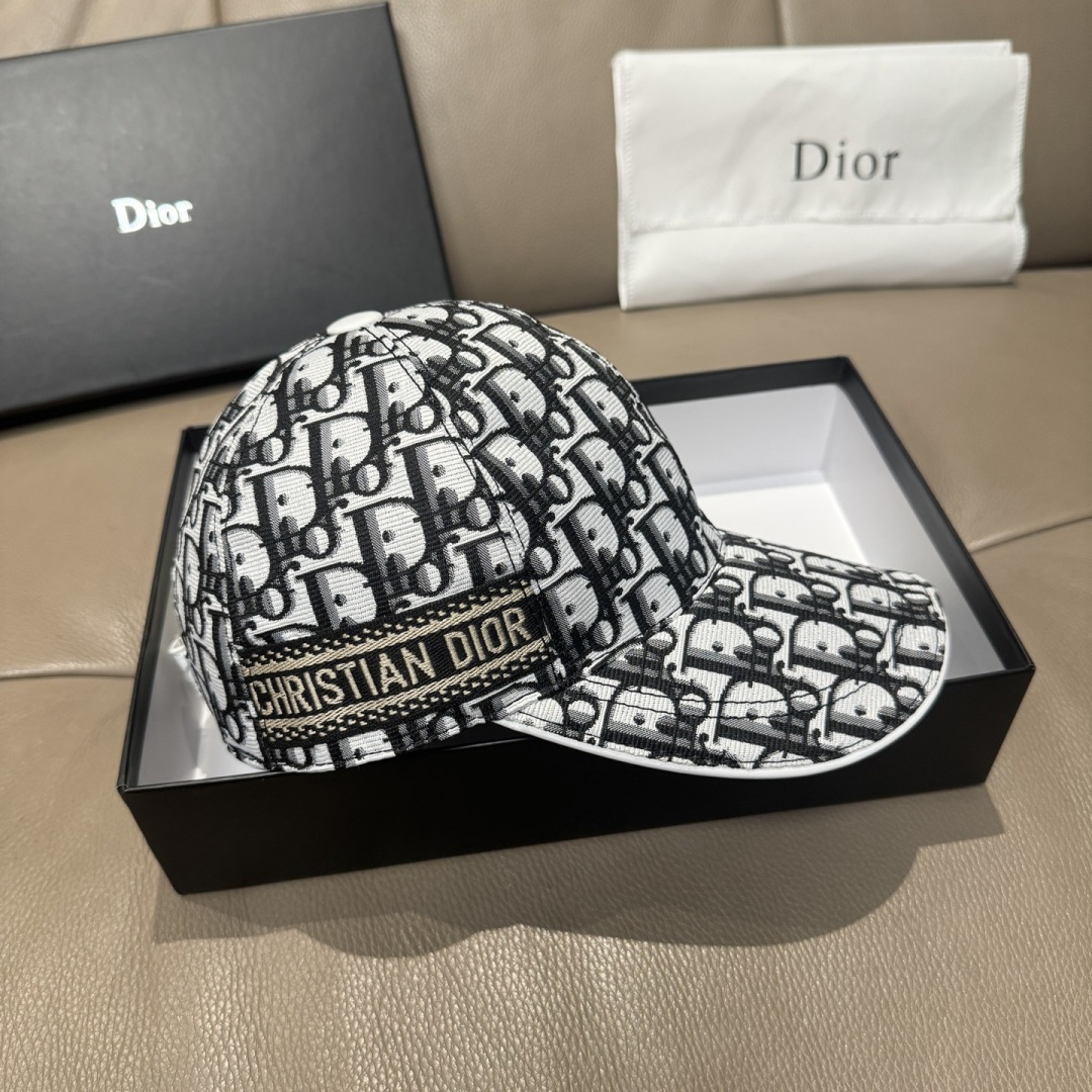 配盒子布袋，Dior(迪奥)新款原单棒球帽， Dior老花，复古韵味十足，专柜断货热门，1:1开模订制，