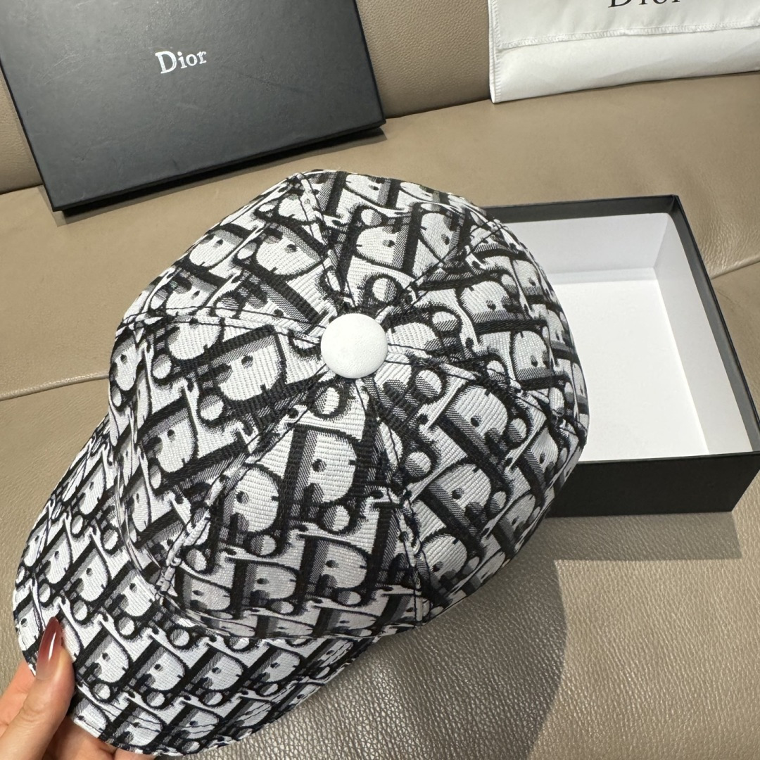 配盒子布袋，Dior(迪奥)新款原单棒球帽， Dior老花，复古韵味十足，专柜断货热门，1:1开模订制，