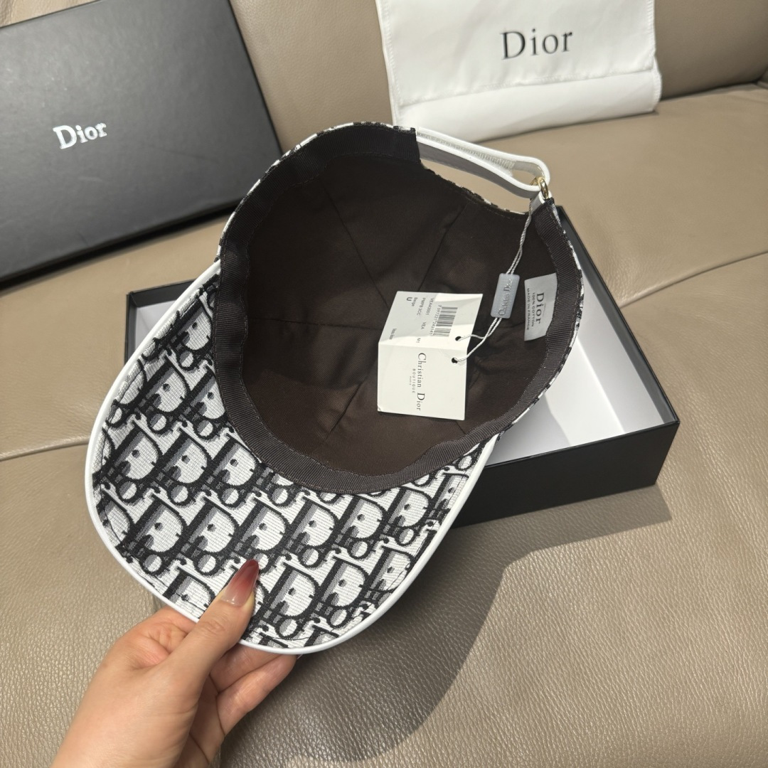 配盒子布袋，Dior(迪奥)新款原单棒球帽， Dior老花，复古韵味十足，专柜断货热门，1:1开模订制，