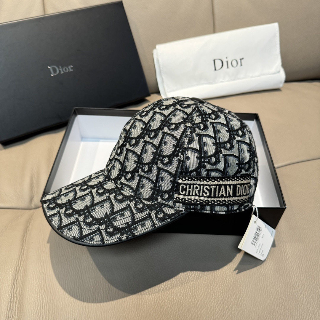 配盒子布袋，Dior(迪奥)新款原单棒球帽， Dior老花，复古韵味十足，专柜断货热门，1:1开模订制，