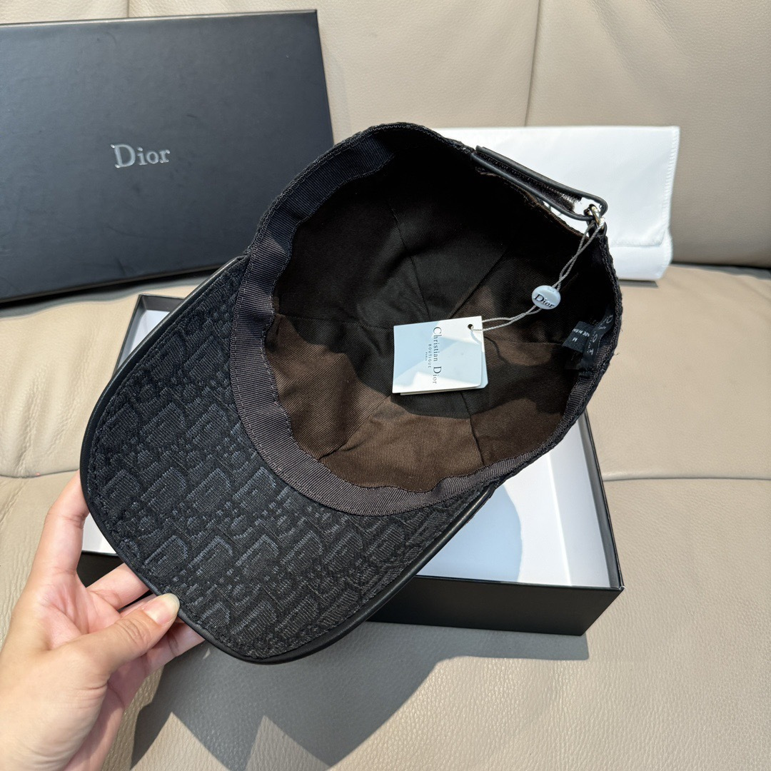 配盒子布袋，Dior(迪奥)新款原单棒球帽， Dior老花，复古韵味十足，专柜断货热门，1:1开模订制，