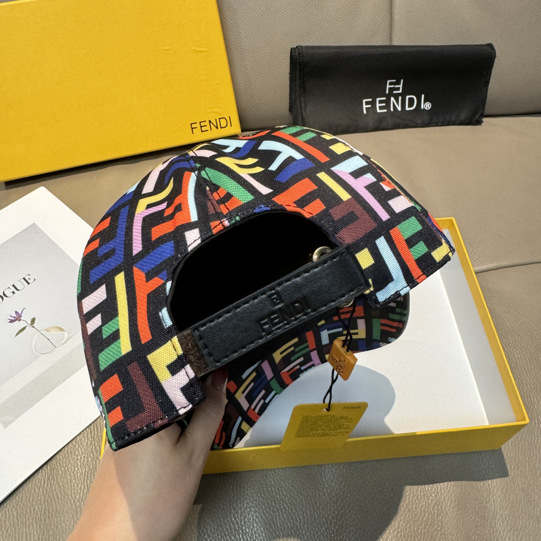配盒子布袋，Fendi（芬迪）新款原单棒球帽， 双F提花，专柜常年热卖款，口碑极佳，1:1开模订制，原版