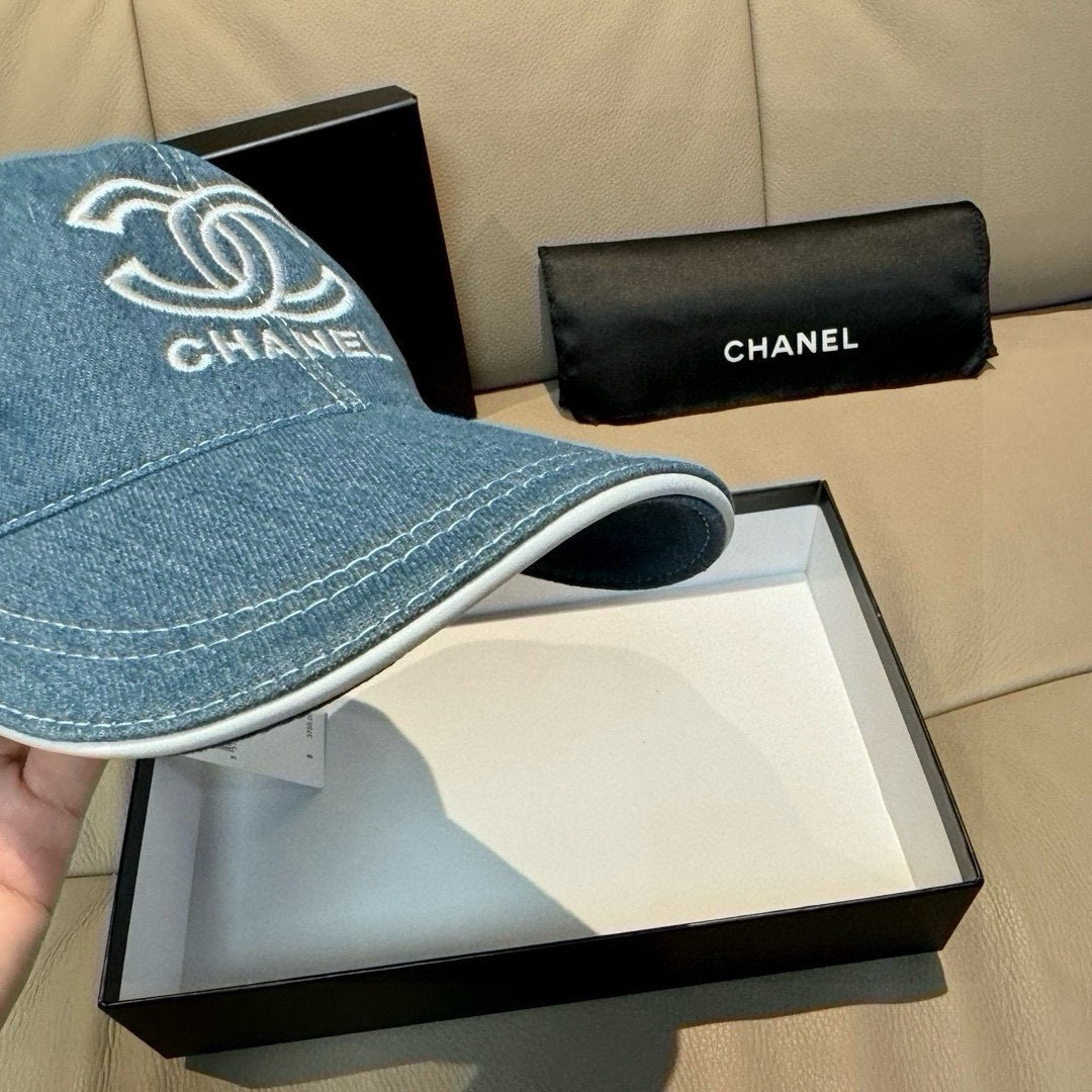 配盒子布袋，Chanel(香奈儿)新款原单棒球帽， 牛仔双C刺绣,专柜1:1开模订制，原版牛仔布料+头层