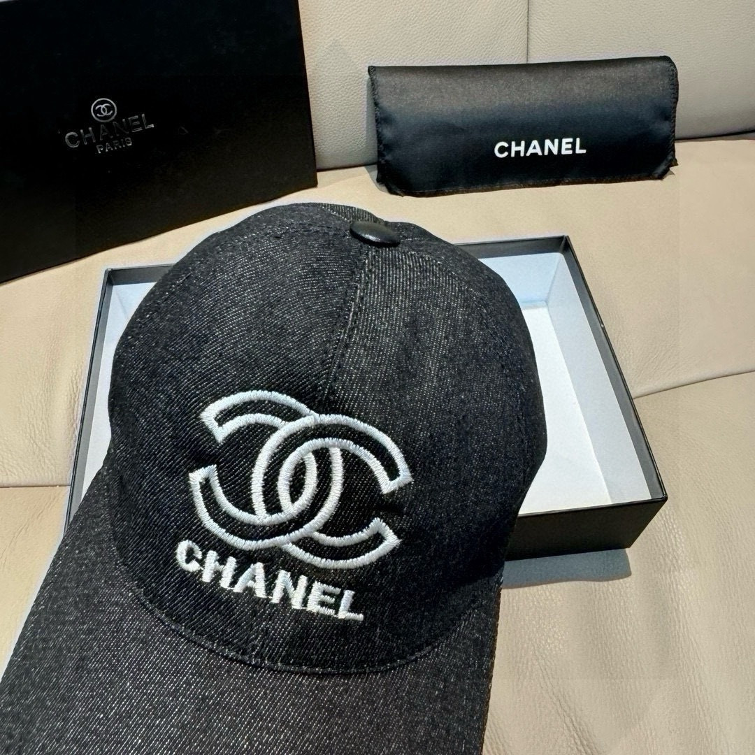 配盒子布袋，Chanel(香奈儿)新款原单棒球帽， 牛仔双C刺绣,专柜1:1开模订制，原版牛仔布料+头层