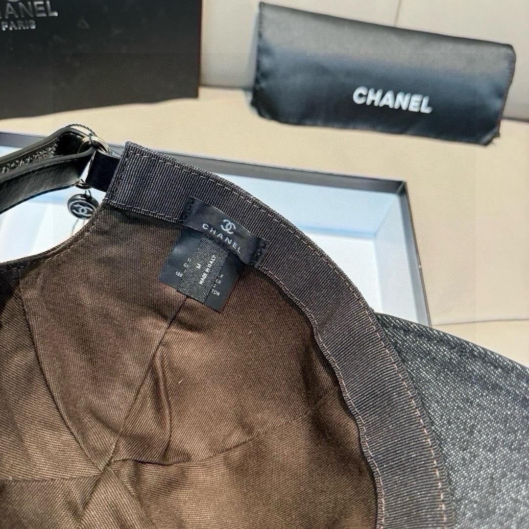 配盒子布袋，Chanel(香奈儿)新款原单棒球帽， 牛仔双C刺绣,专柜1:1开模订制，原版牛仔布料+头层
