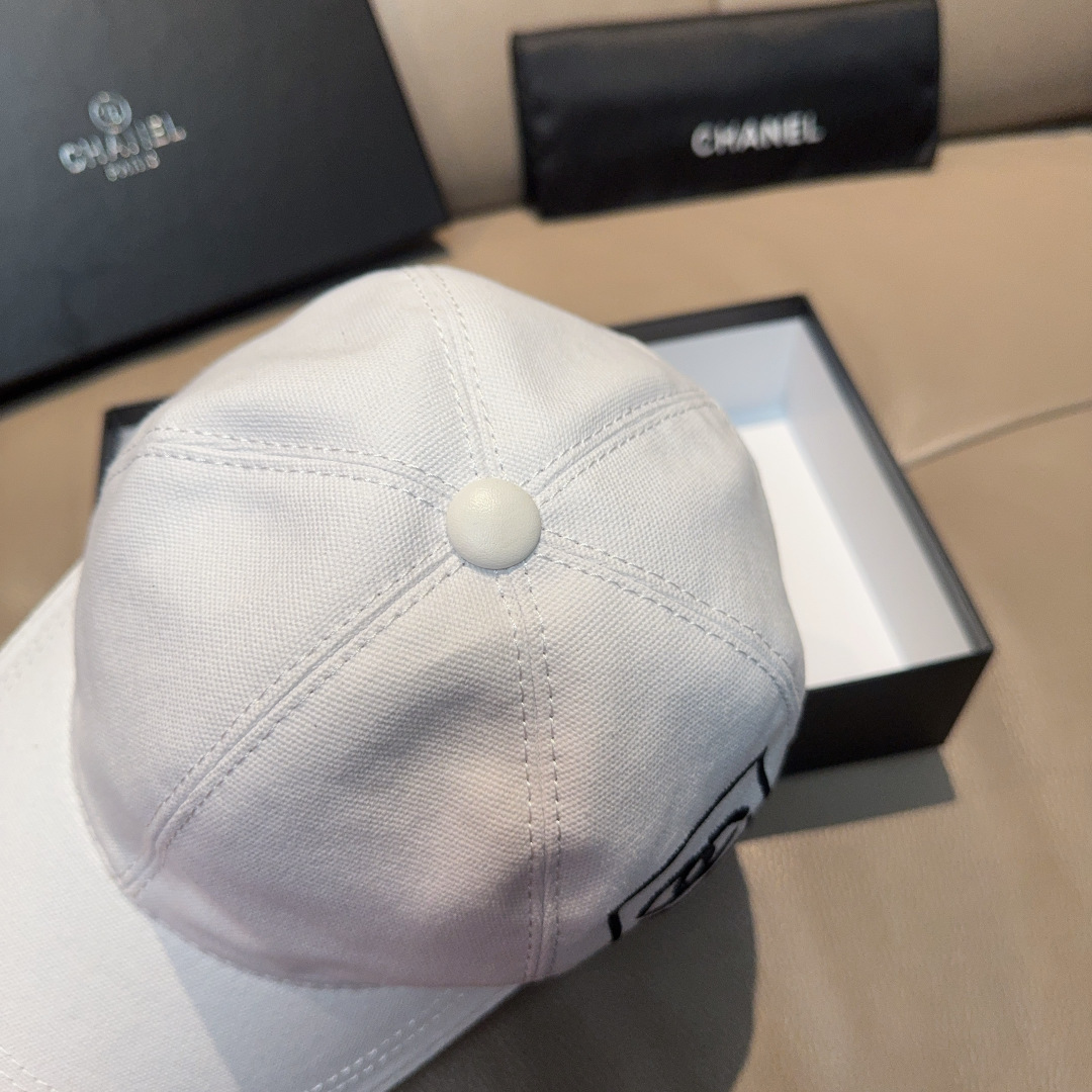 配盒子布袋，Chanel(香奈儿)原单棒球帽，网红同款双C刺绣,专柜1:1开模订制，原版帆布料+头层牛皮