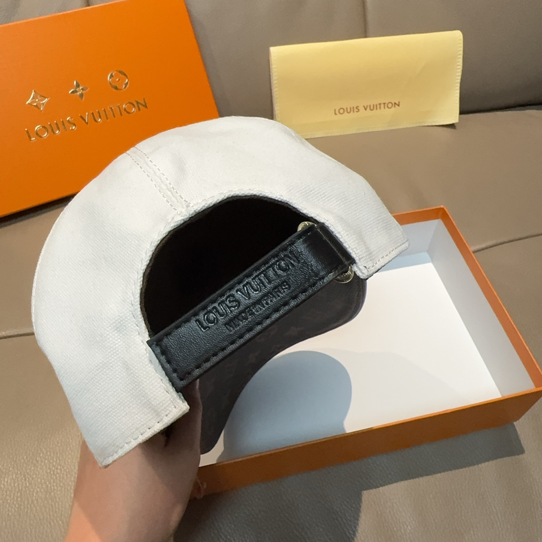 配盒子布袋，LV(路易威登)新款原单棒球帽，老花拼接，1:1开模订制，原版帆布面料+专柜老花皮，重工刺绣