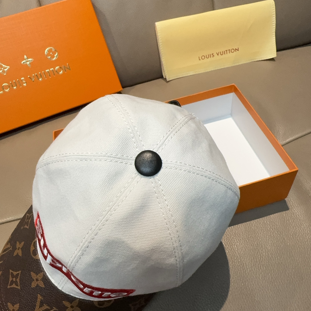 配盒子布袋，LV(路易威登)新款原单棒球帽，老花拼接，1:1开模订制，原版帆布面料+专柜老花皮，重工刺绣