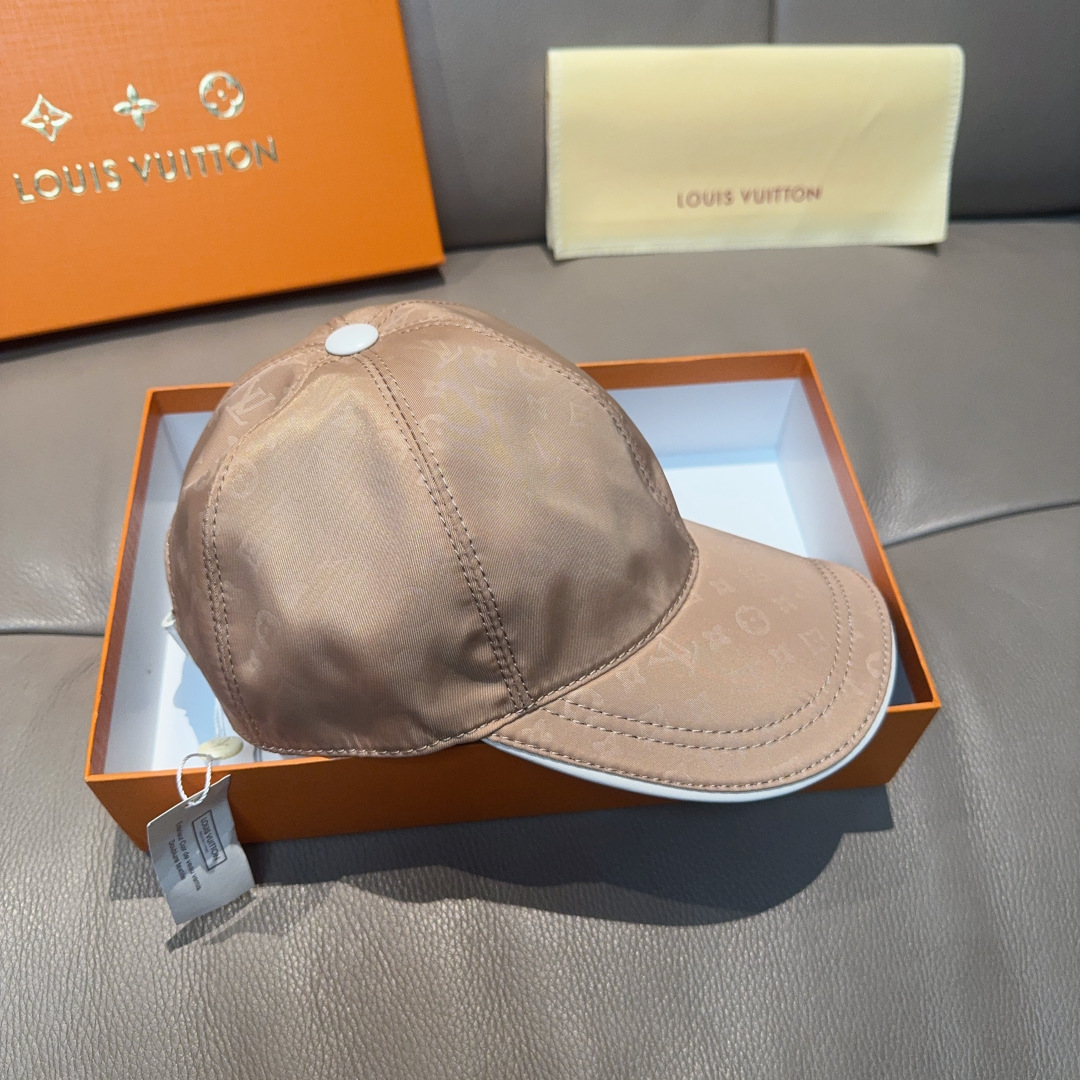 新款出货！配盒子布袋，LV路易威登新款原单棒球帽， 暗纹印花，专柜1:1开模订制，原版牛津布料+头层牛皮