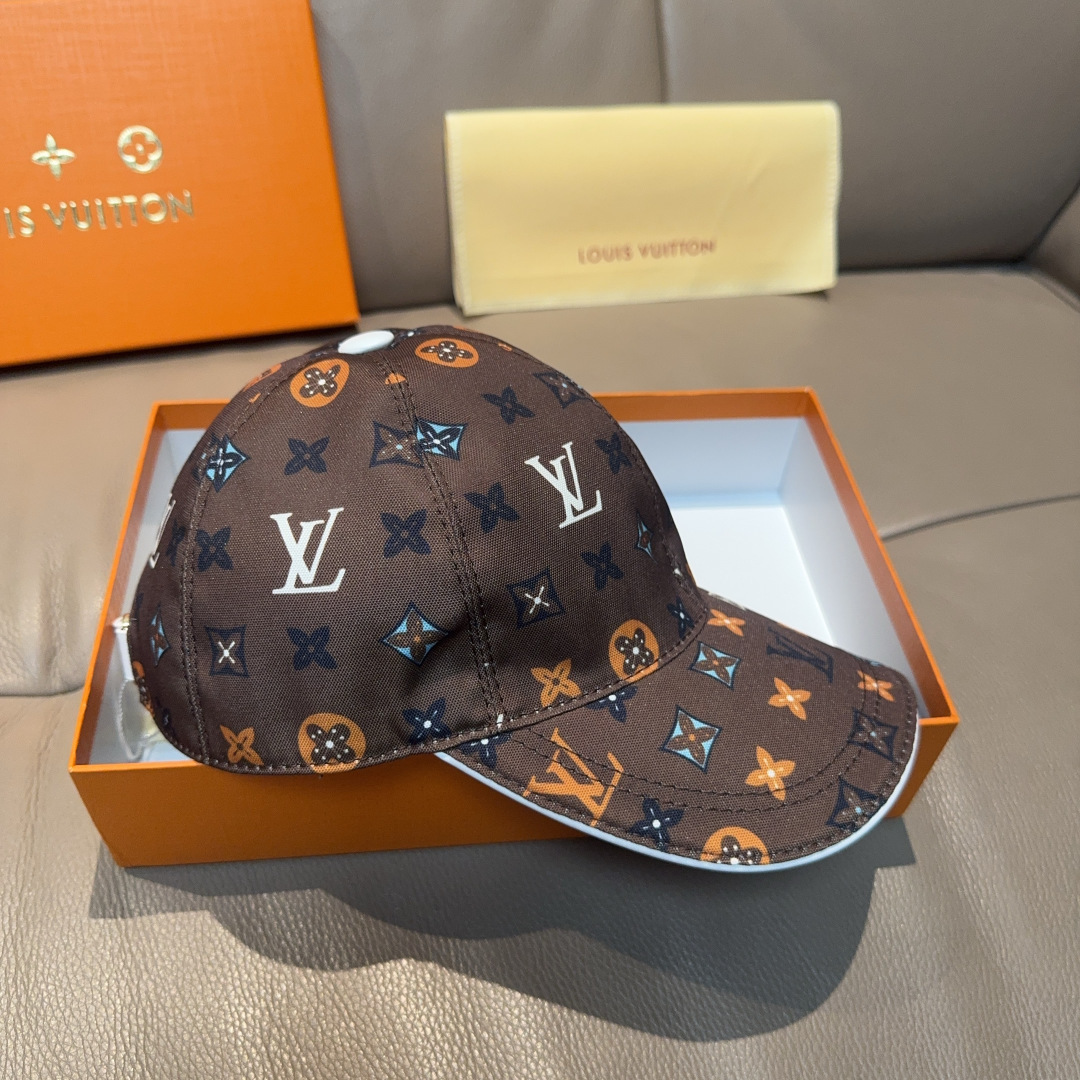 配盒子布袋，LV(路易威登)新款原单棒球帽， 专柜1:1开模订制，原版帆布料+头层牛皮，轻盈透气！质量超