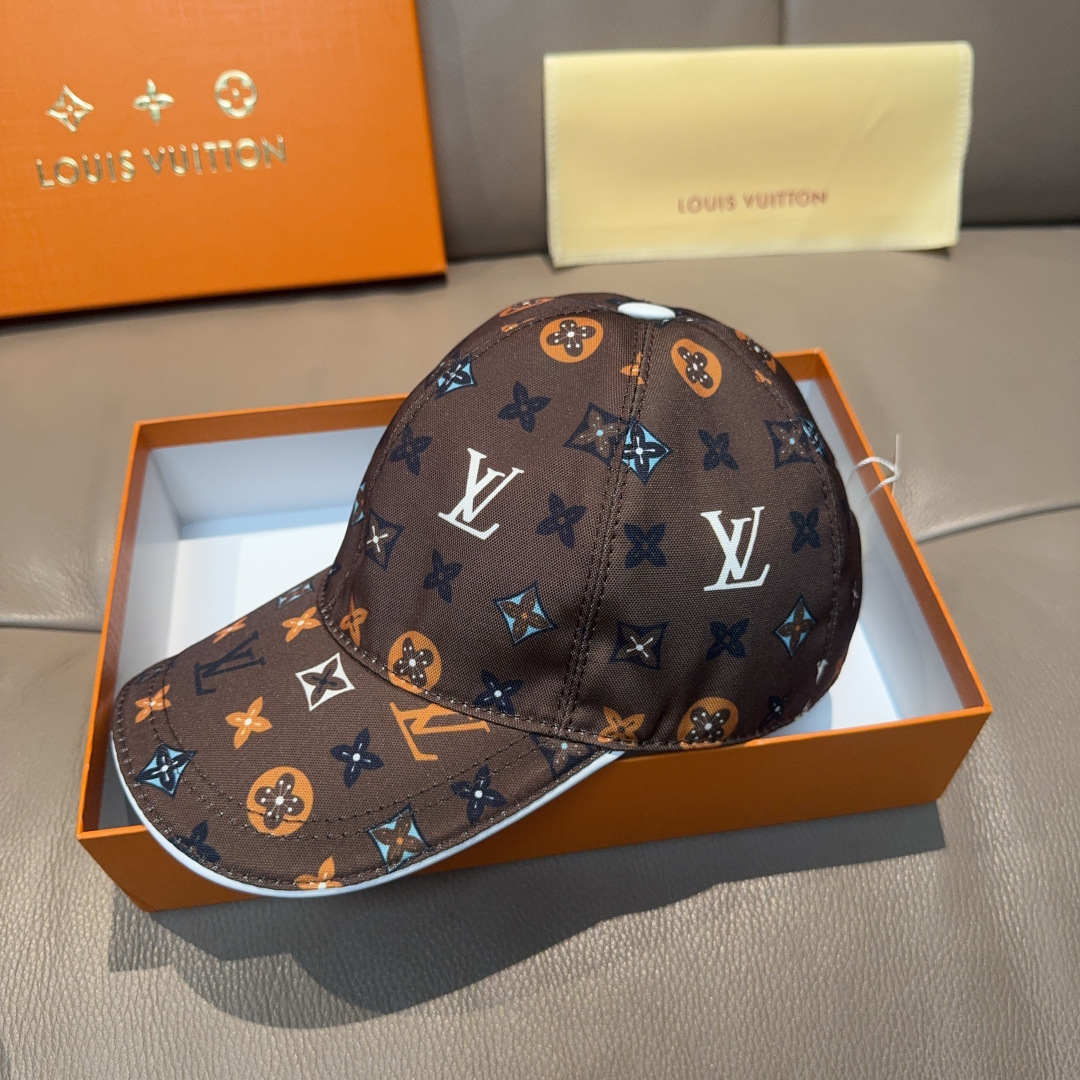 配盒子布袋，LV(路易威登)新款原单棒球帽， 专柜1:1开模订制，原版帆布料+头层牛皮，轻盈透气！质量超