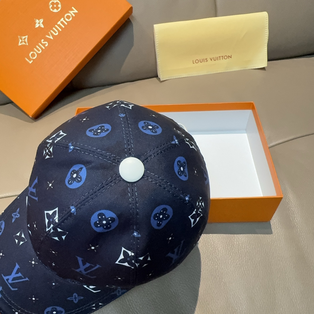 配盒子布袋，LV(路易威登)新款原单棒球帽， 专柜1:1开模订制，原版帆布料+头层牛皮，轻盈透气！质量超