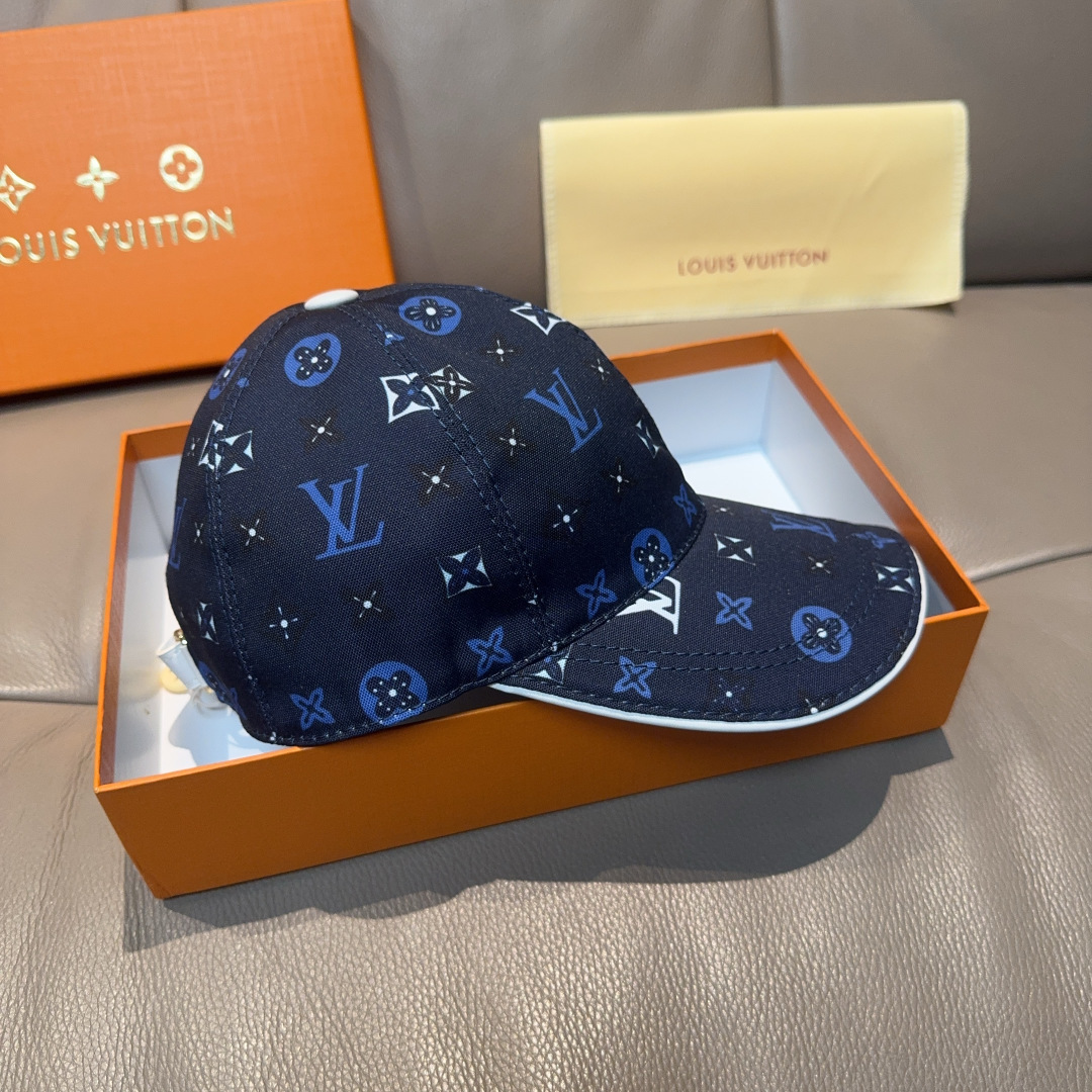 配盒子布袋，LV(路易威登)新款原单棒球帽， 专柜1:1开模订制，原版帆布料+头层牛皮，轻盈透气！质量超