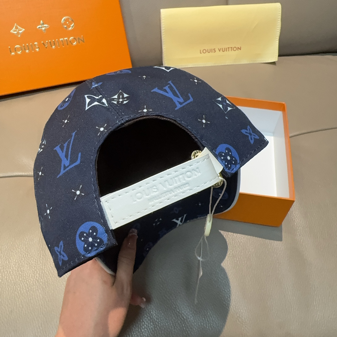 配盒子布袋，LV(路易威登)新款原单棒球帽， 专柜1:1开模订制，原版帆布料+头层牛皮，轻盈透气！质量超