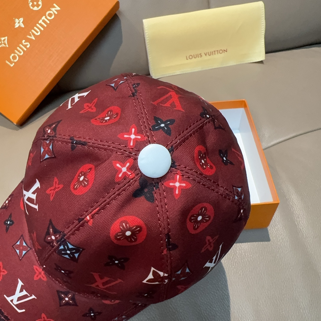 配盒子布袋，LV(路易威登)新款原单棒球帽， 专柜1:1开模订制，原版帆布料+头层牛皮，轻盈透气！质量超