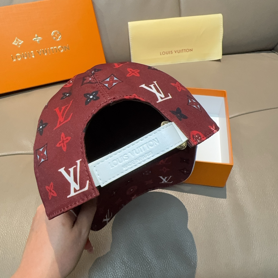 配盒子布袋，LV(路易威登)新款原单棒球帽， 专柜1:1开模订制，原版帆布料+头层牛皮，轻盈透气！质量超