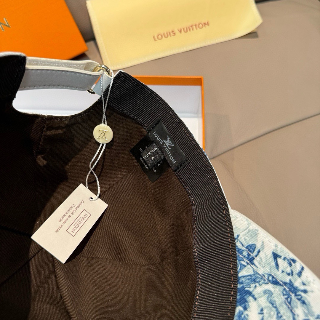 配盒子布袋，LV路易威登新款原单棒球帽，lv丝印，1:1开模订制，原版丝印绸缎面料+头层牛皮，时尚帅气质