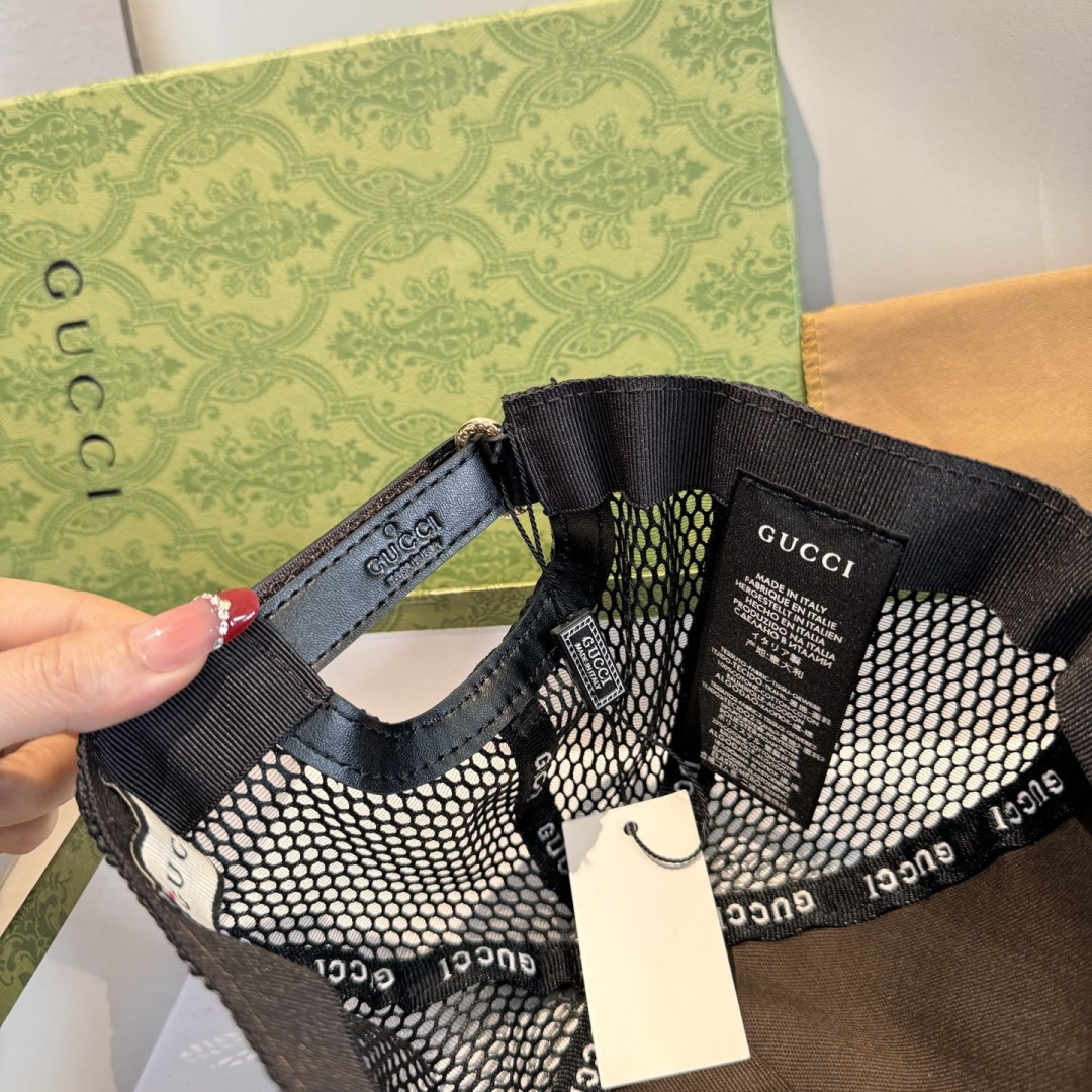 配盒子布袋，Gucci(古奇)经典原单棒球帽😍😍专柜1:1开模订制，最高版本，原版帆布料+头层牛皮，轻盈