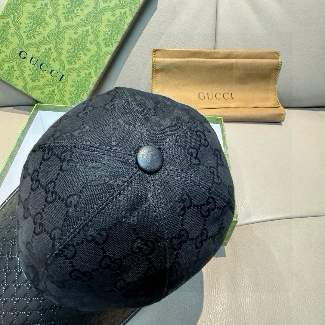 配盒子布袋，Gucci(古奇)经典原单棒球帽，小双G牛皮拼接，1:1开模订制，质量超赞！帽檐头层牛皮压花