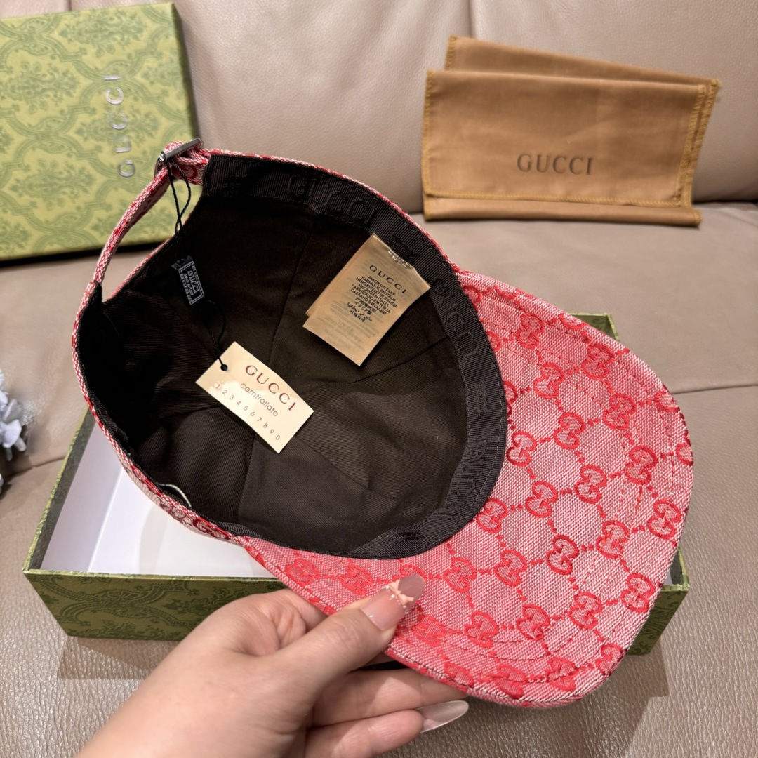 配盒子布袋，Gucci(古奇)新款原单棒球帽，侧面GUCCI刺绣，1:1开模订制，重工刺绣，细节可媲美专