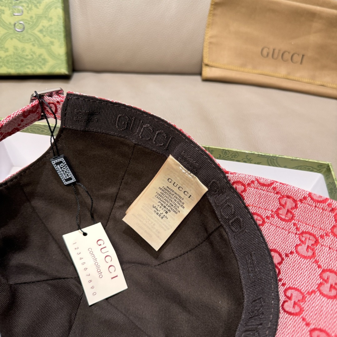 配盒子布袋，Gucci(古奇)新款原单棒球帽，侧面GUCCI刺绣，1:1开模订制，重工刺绣，细节可媲美专